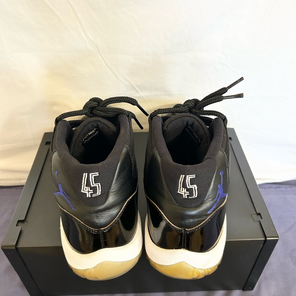 Air Jordan 11 Retro Space Jam Size 11 378037-003 2016 PRE-OWNED - Picture 6 of 9